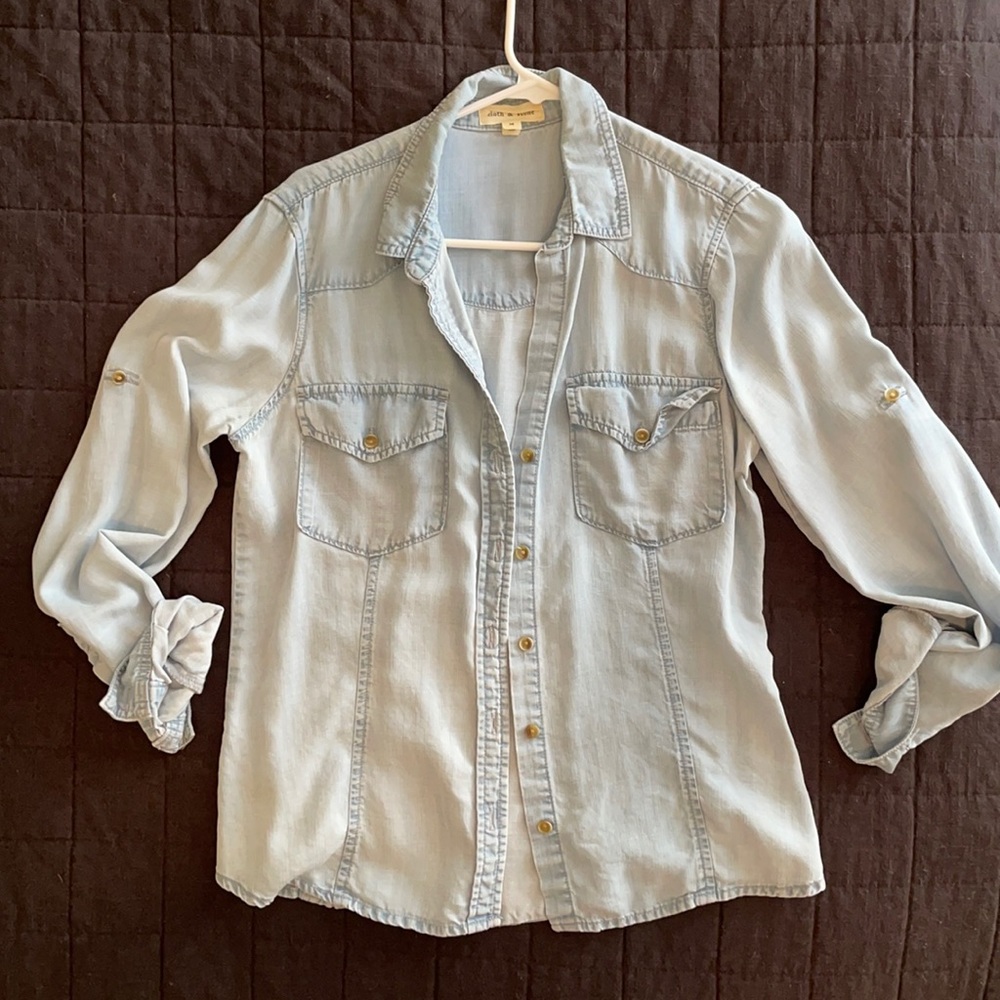 Cloth & Stone Chambray Button Down, casual denim style, super soft 100% tencel